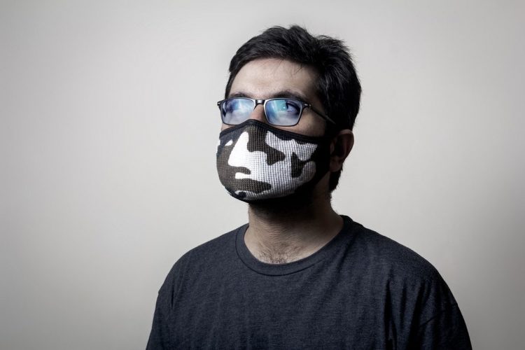 Foggy Glasses – 5 Tips to See Clearly When Wearing a Mask